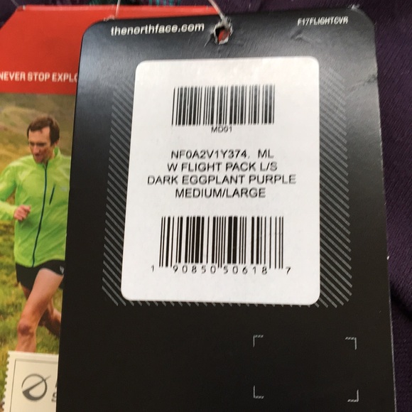 The North Face flight series purple top M/LG - Picture 3 of 6